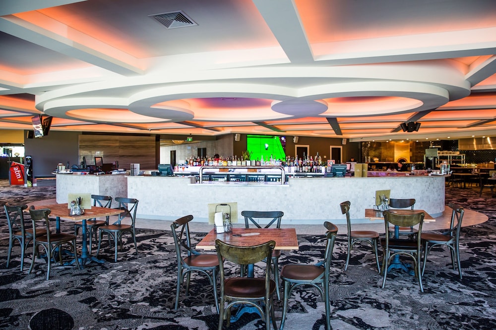 Holiday Inn Warwick Farm 48/69