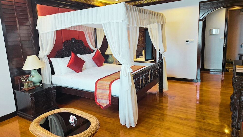Sunday Villa Sirilanna Hotel 30/62