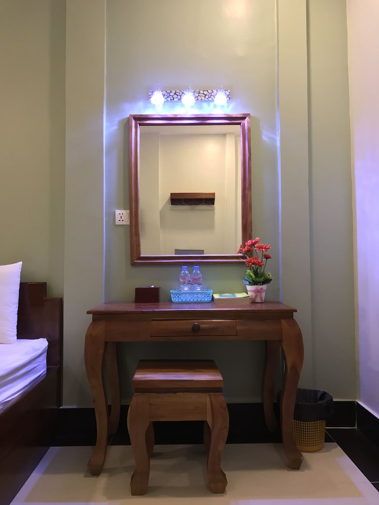 Ny Ka Smy Hotel 48/53