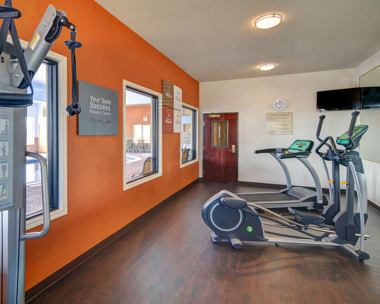 Comfort Suites At Lake Worth 30/47