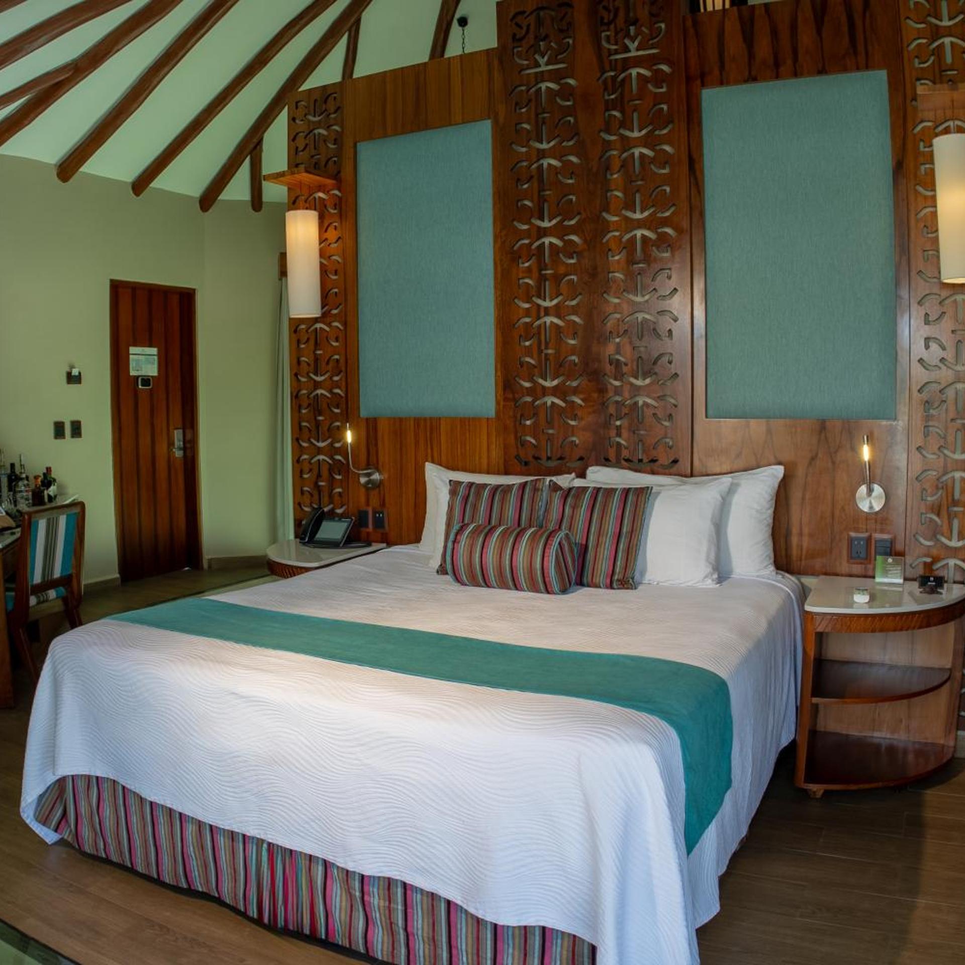 Overwater, Suite