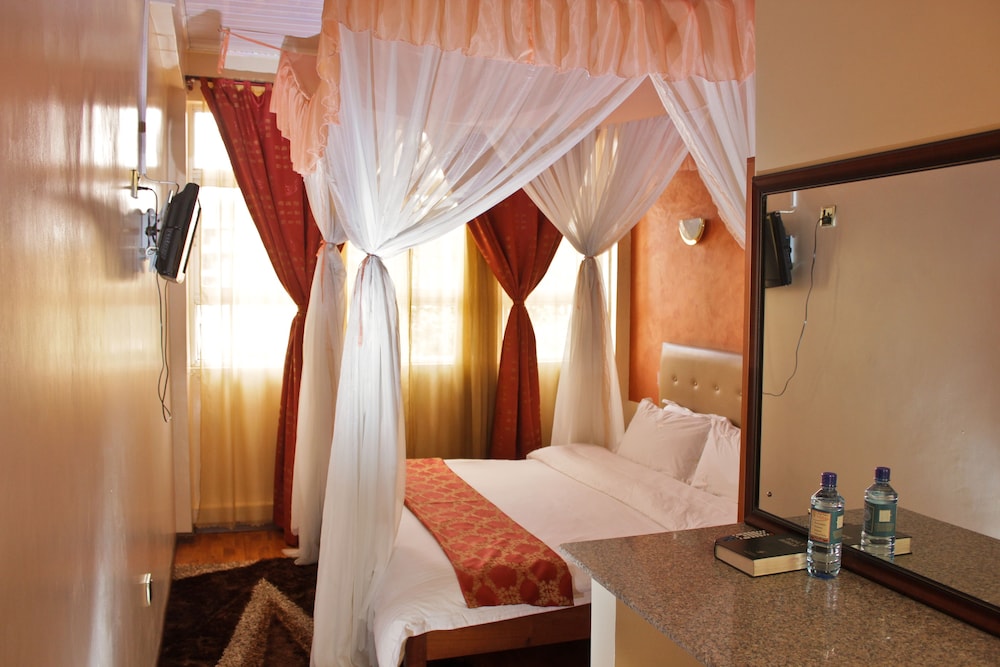 Pearl Palace Hotel 16/36