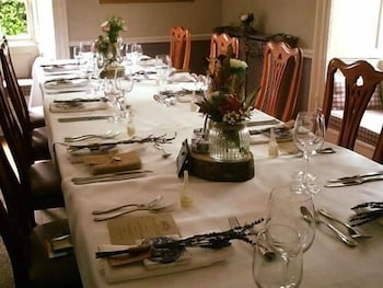 The Coachman Inn 37/41