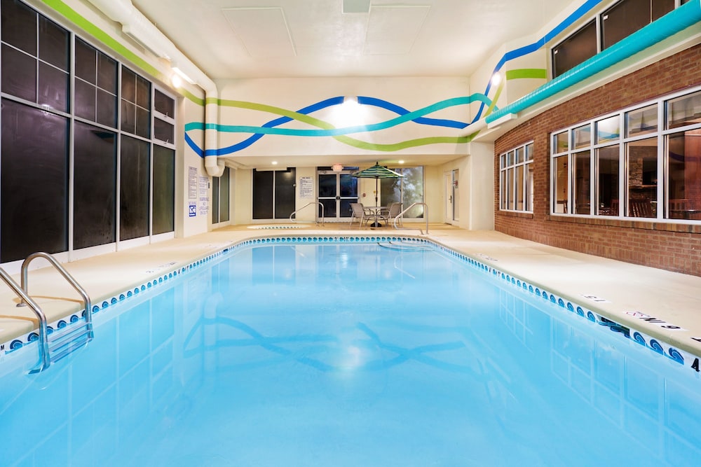 swimming pool spa