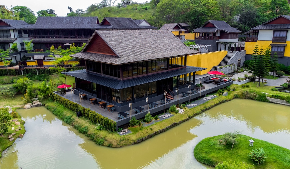 ONSEN @ MONCHAM in MAE RIM