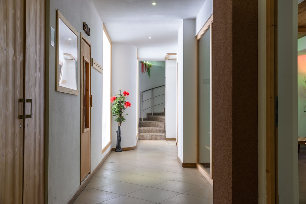 Hotel Alpine Mugon 25/42
