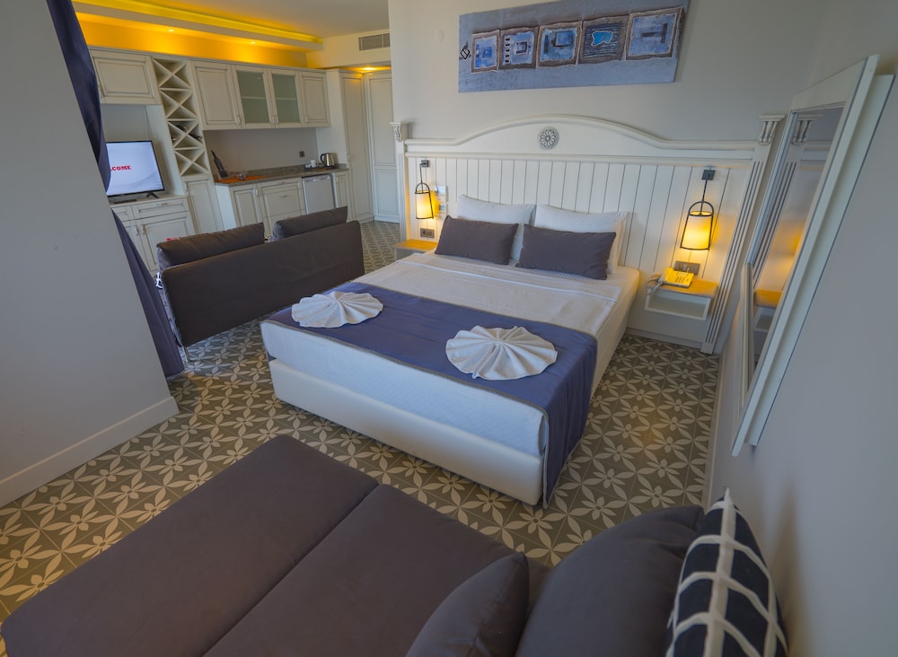 1 BEDROOM, SUITE, SEA VIEW, TERRACE