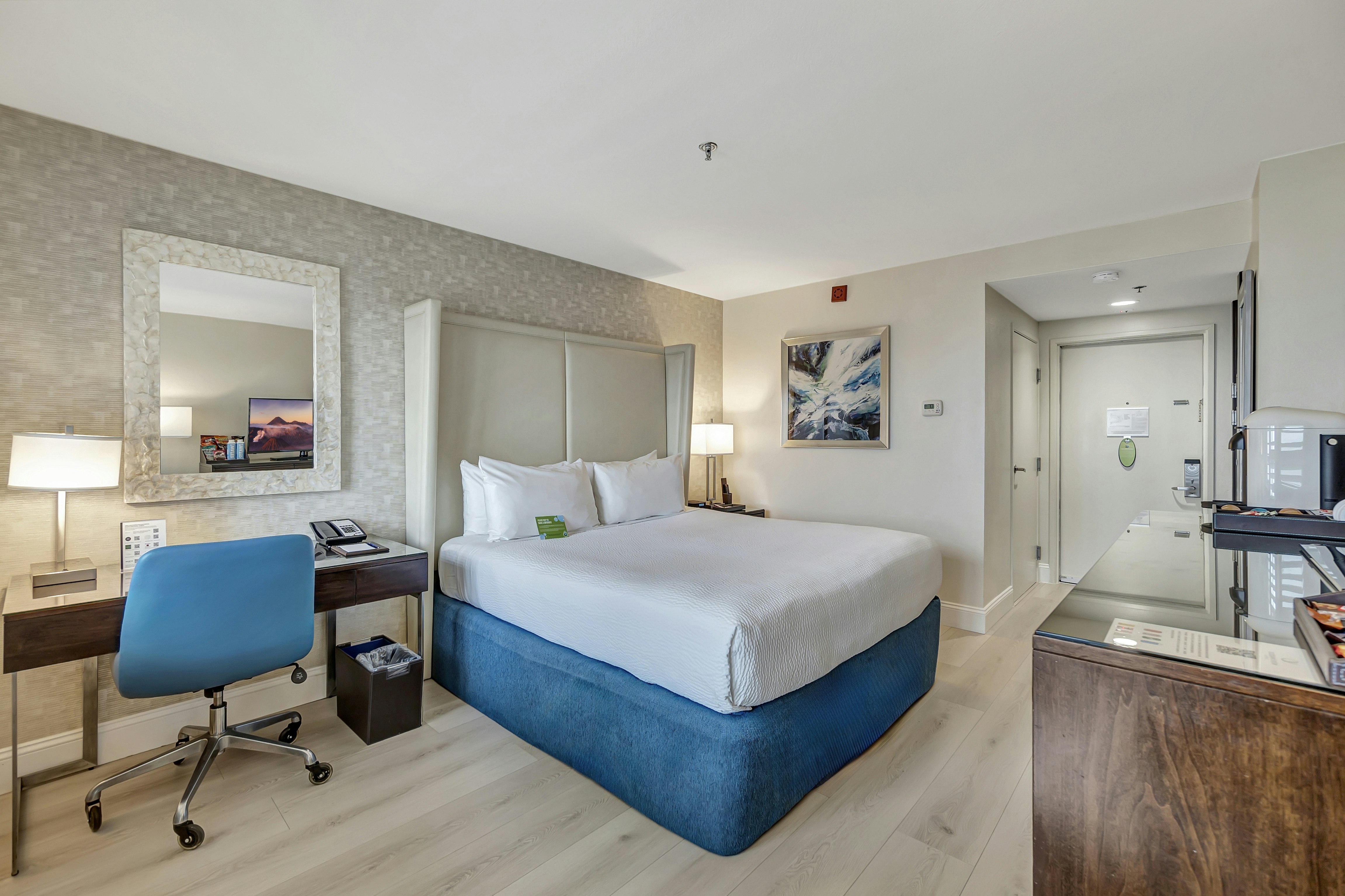 Ocean View Hotel 33/70