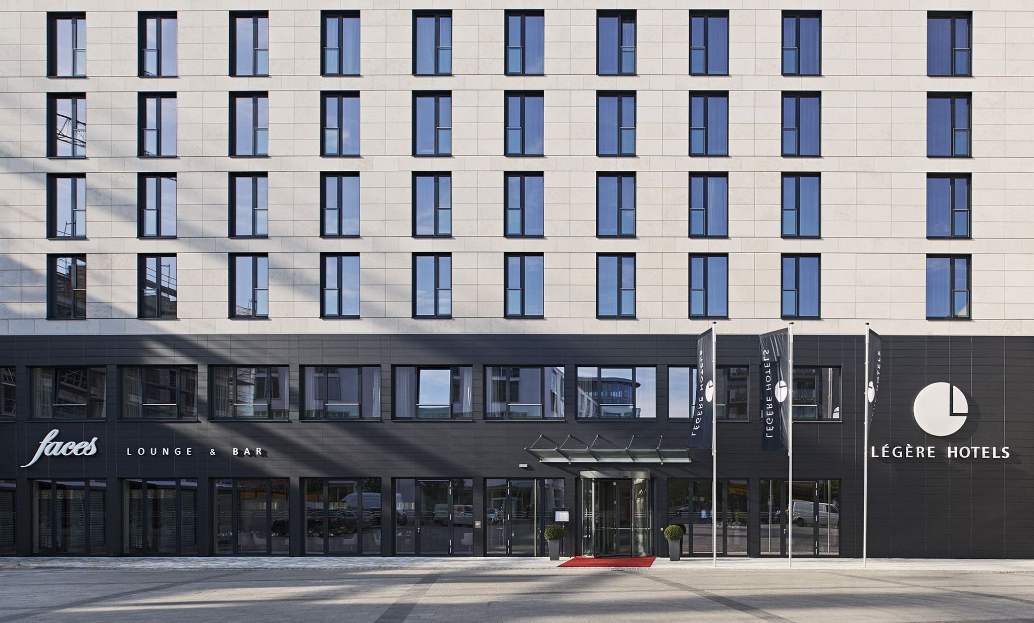 LEGERE HOTEL BIELEFELD 1/12