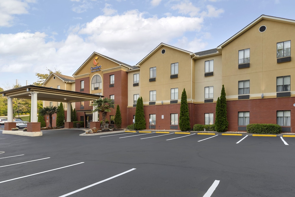 Comfort Inn & Suites Canton Riverstone Area 2/30