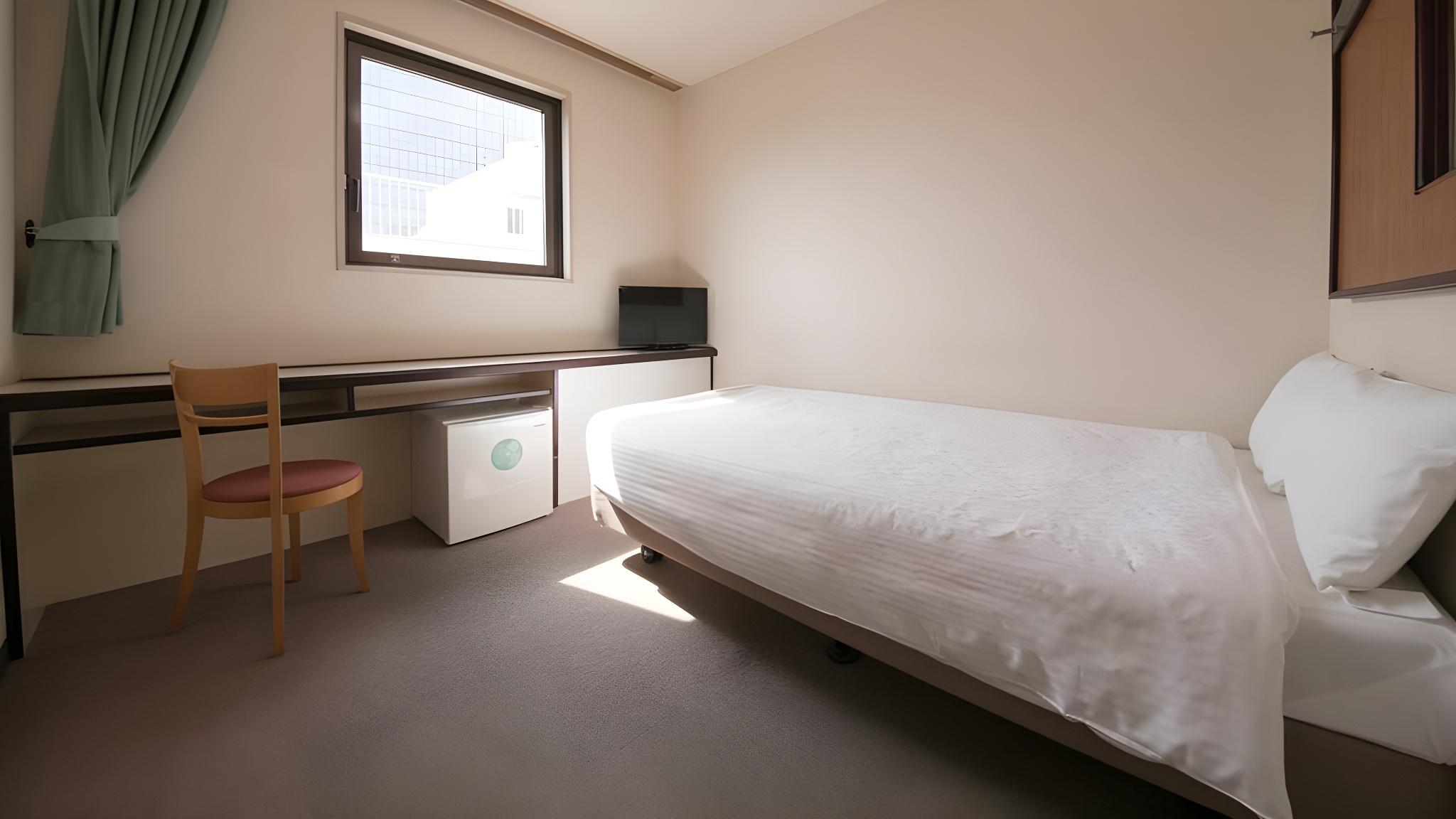 Semi Room, Standard, King Bed