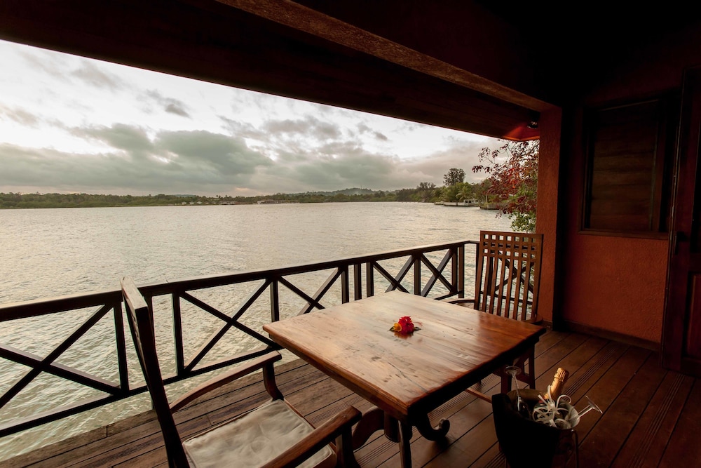 Sunset Bungalows 24/54