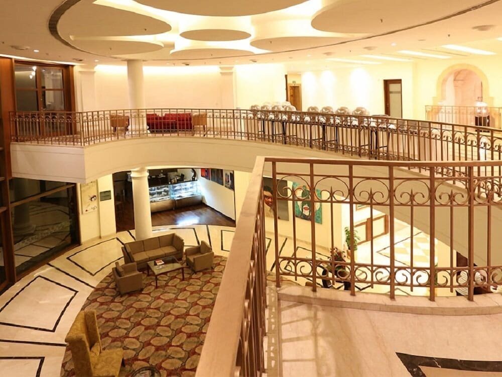 DLF Club 5 18/34