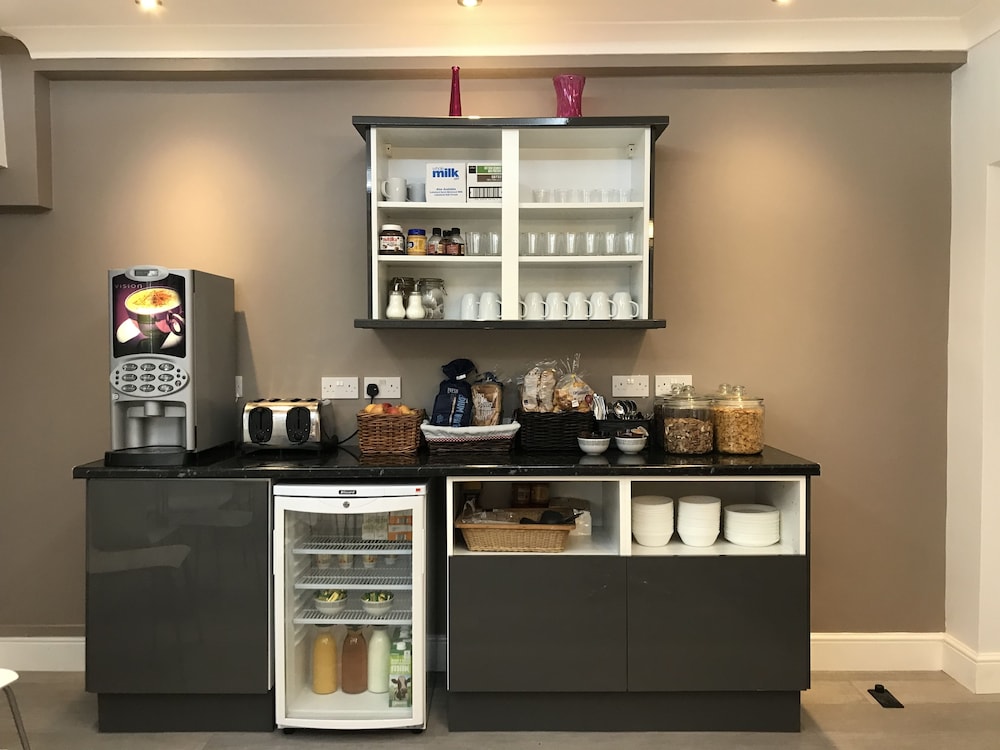OYO Bakers Hotel London Victoria 16/18