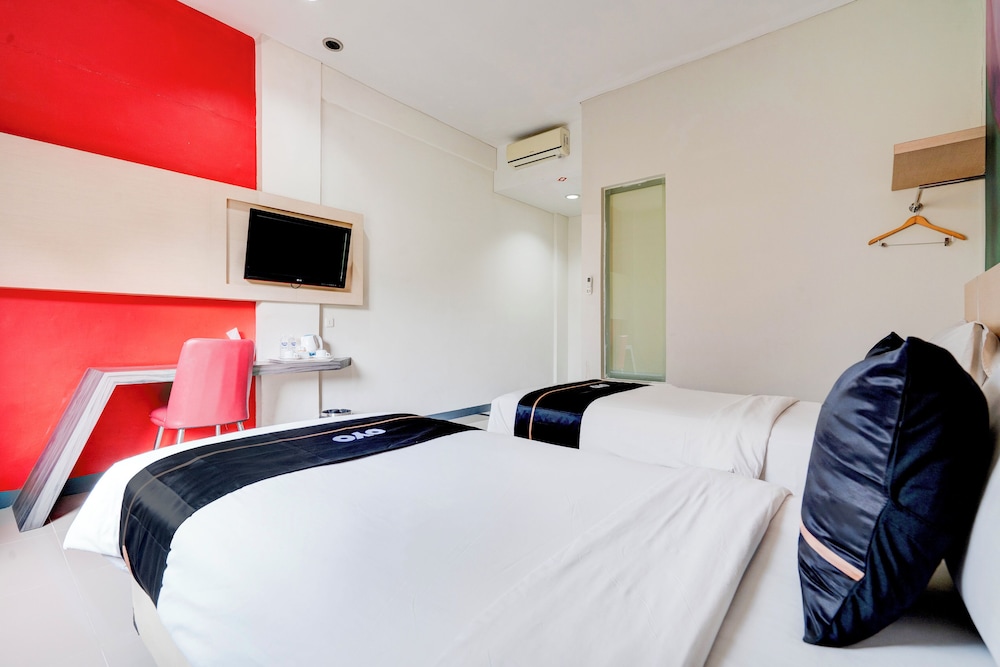 Townhouse Oak Cihampelas Near Ciwalk Formerly Promenade Hotel 53/72