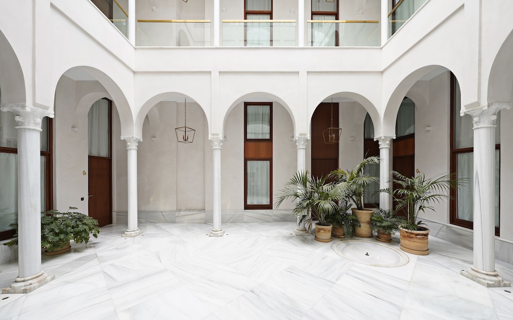 Sevilla Luxury Rentals - Catedral 3/48