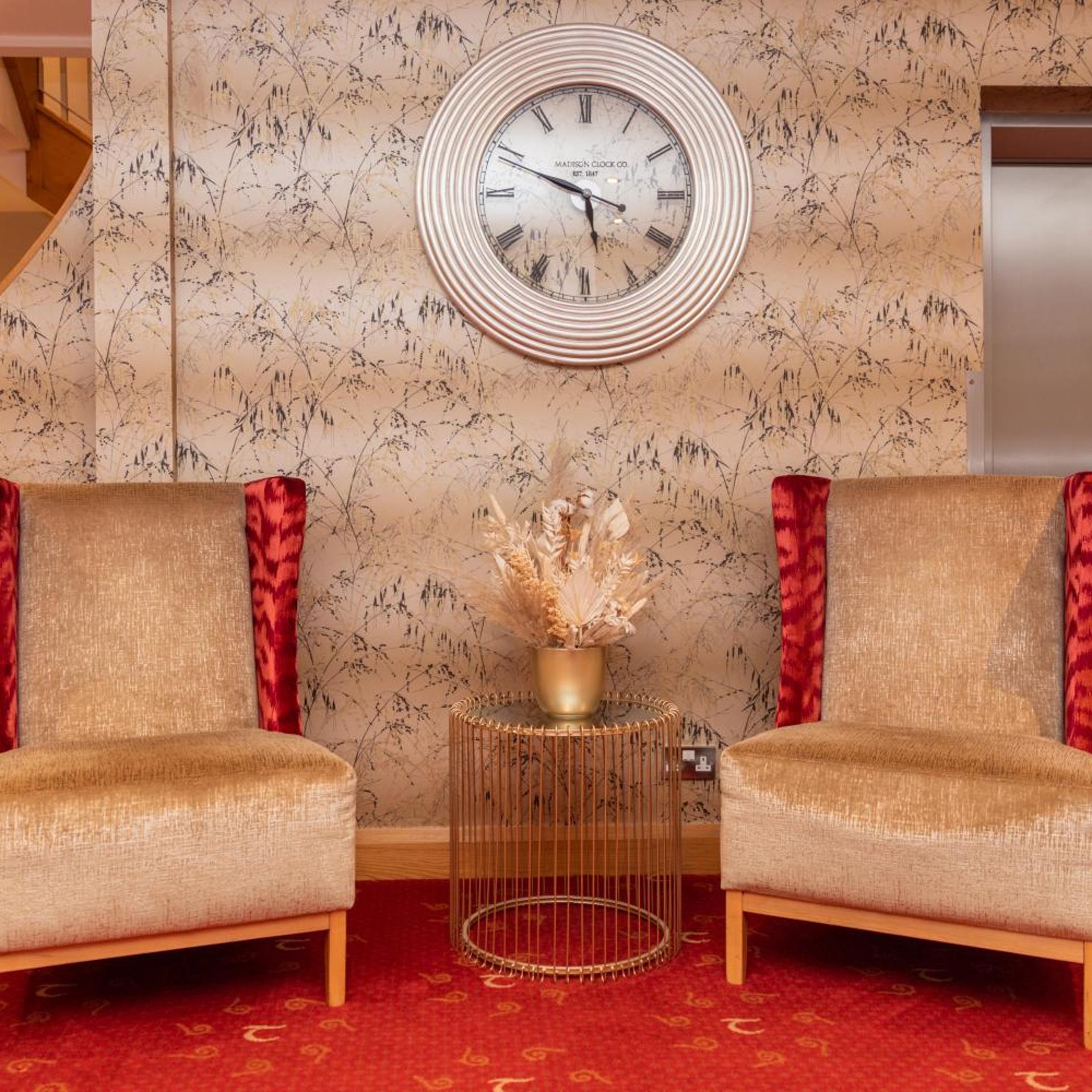 TARA LODGE 8/52