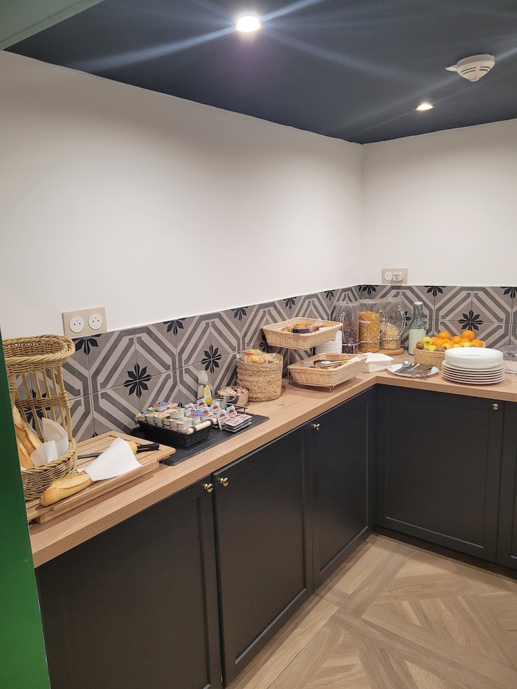 Hotel Kyriad Marseille Centre Paradis Prefecture 44/50