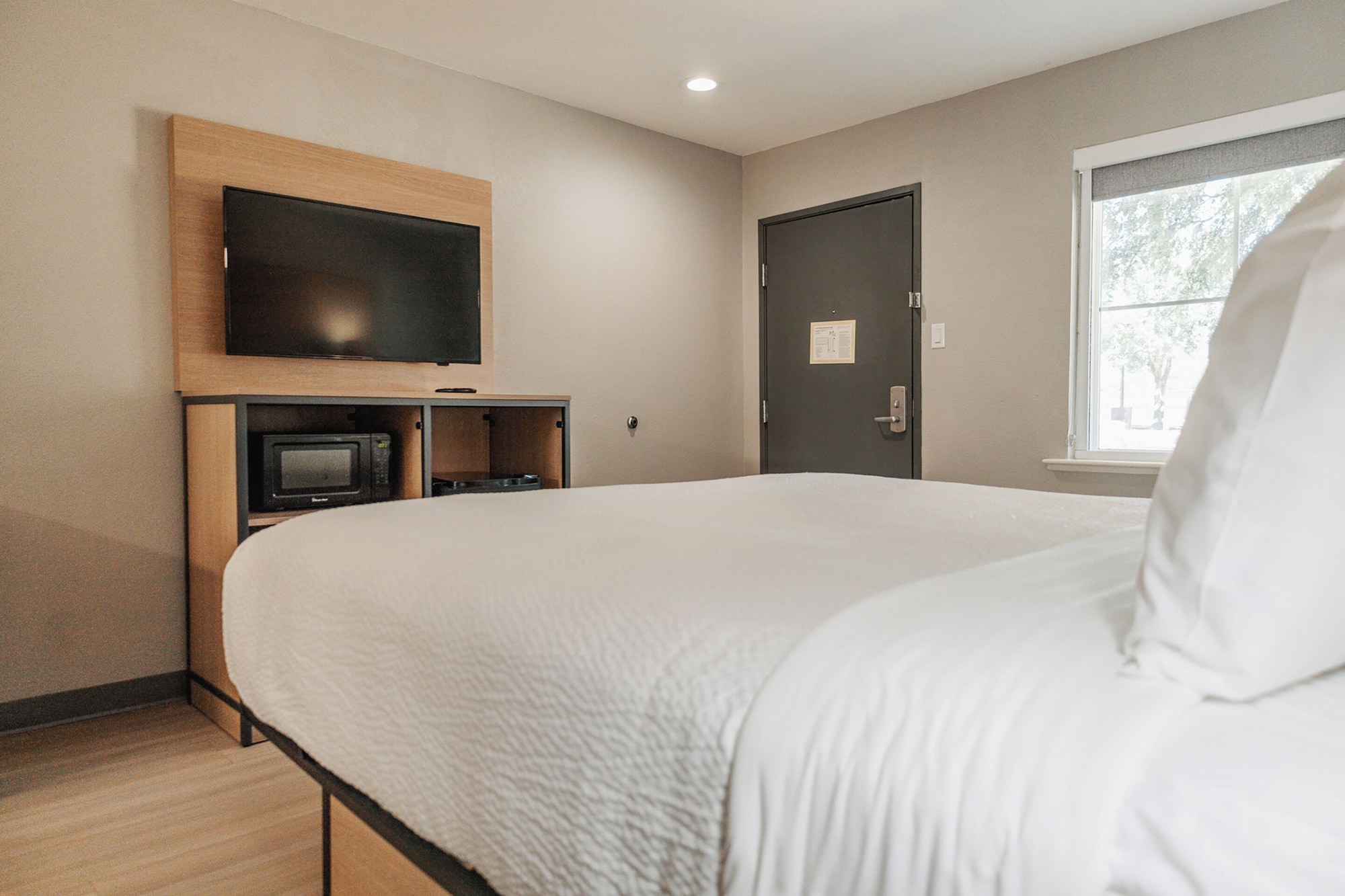STANDARD, KING BED