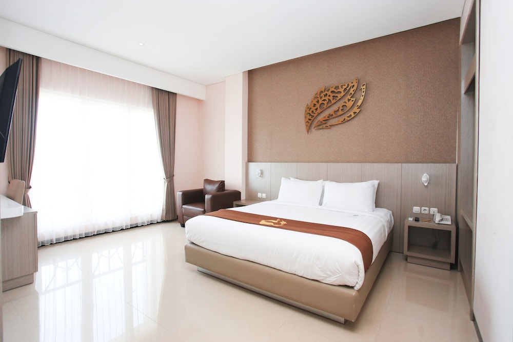 GETS HOTEL 12/34