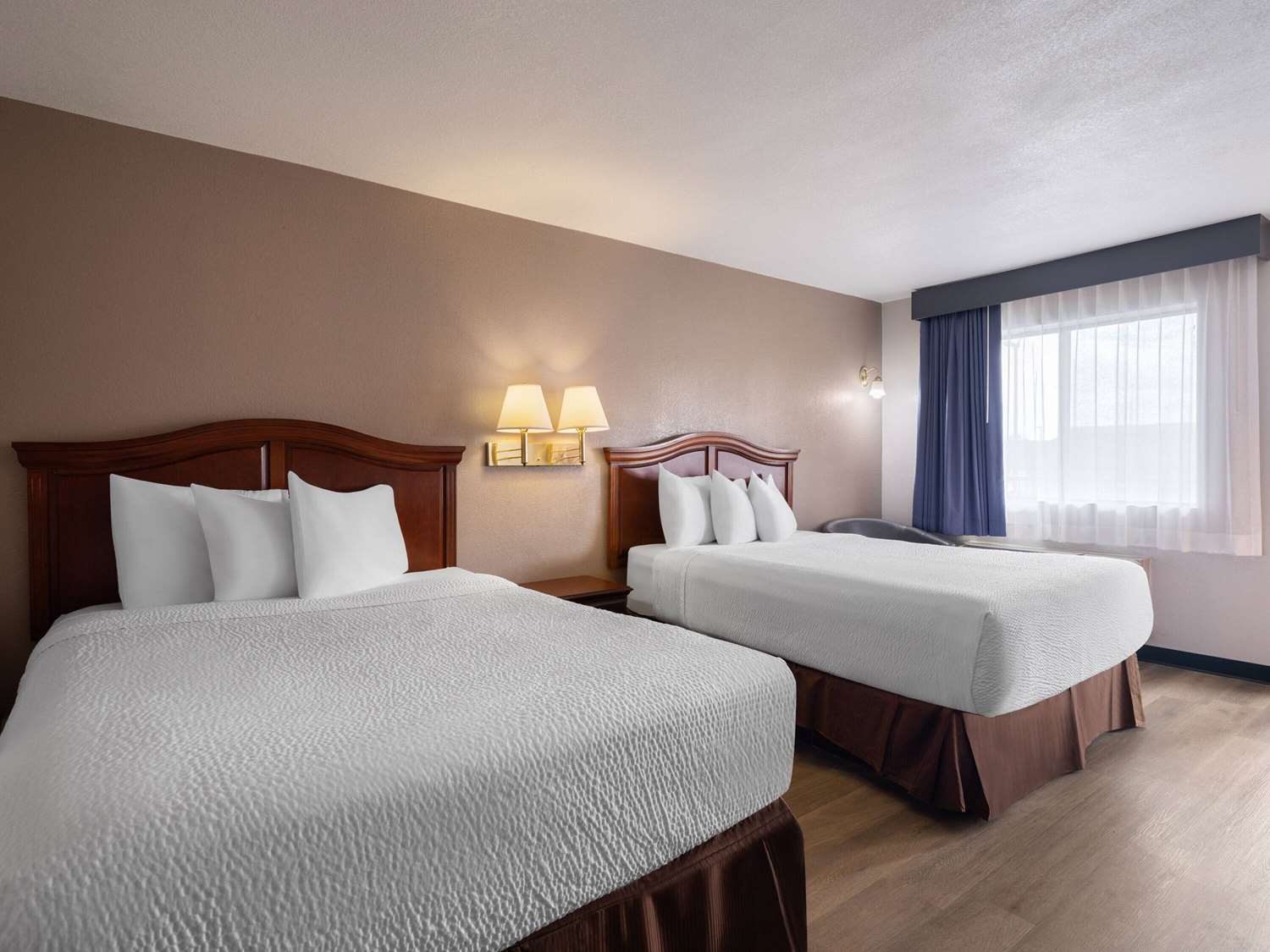 Travelodge by Wyndham Tucson AZ 20/34