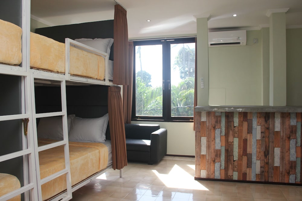 Ala Hostel 33/40