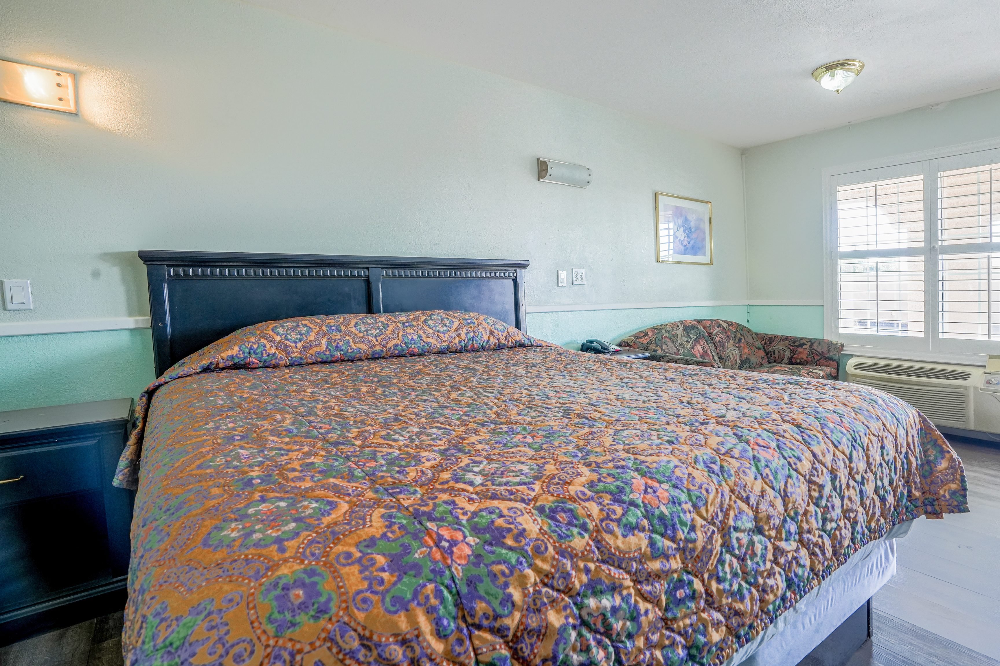 OYO Day And Night Inn 9/27