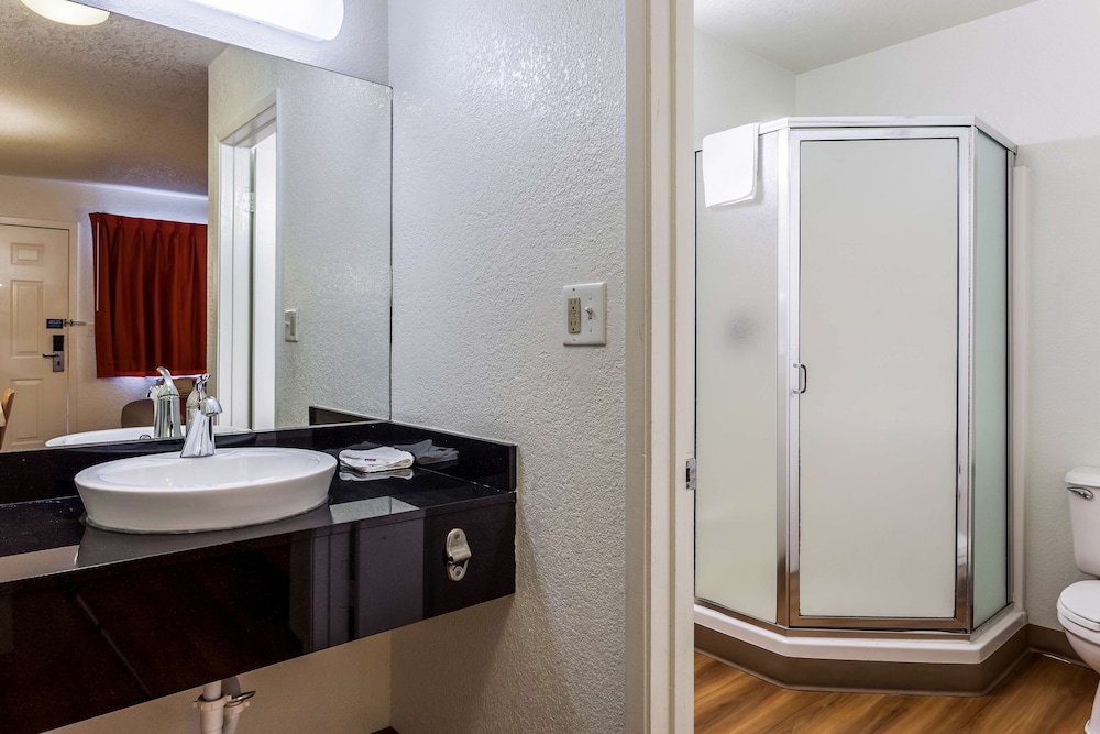 Motel6 Sacramento, CA - Downtown 51/60