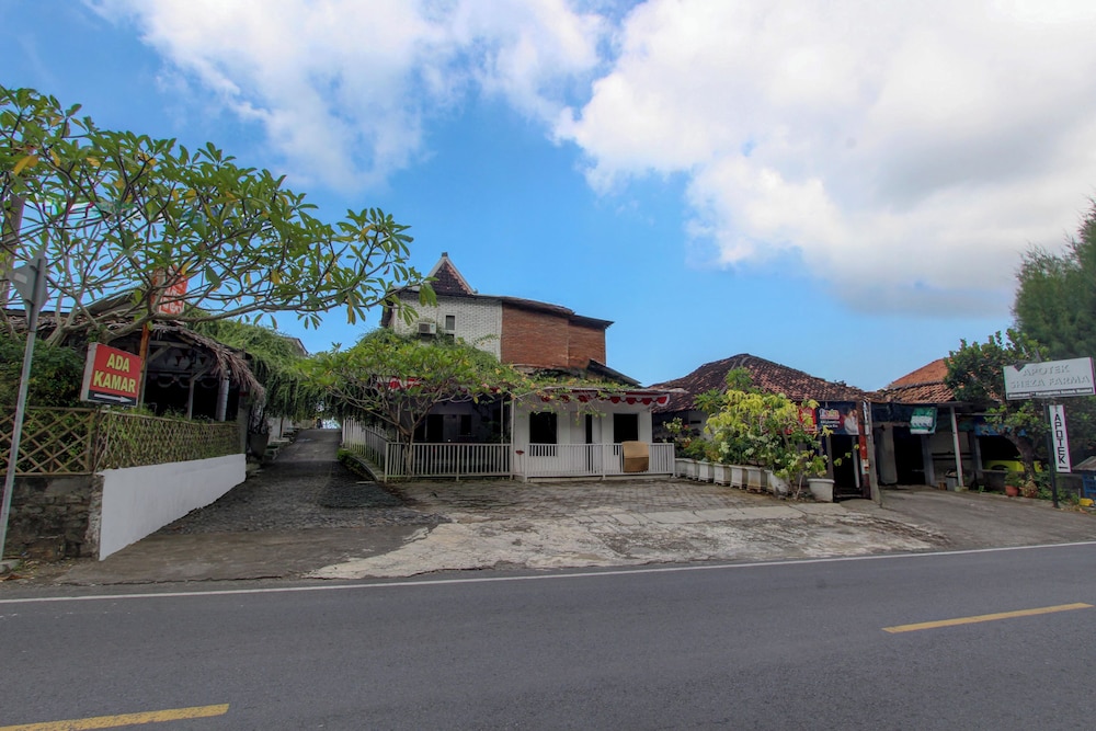 Hotel O near Parangtritis Beach formerly Paris Ocean 22/26