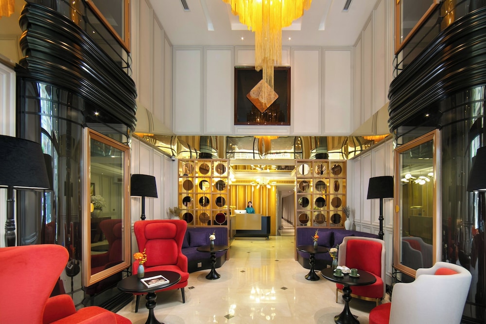 Le Premier Hotel & Rooftop Bar 31/50