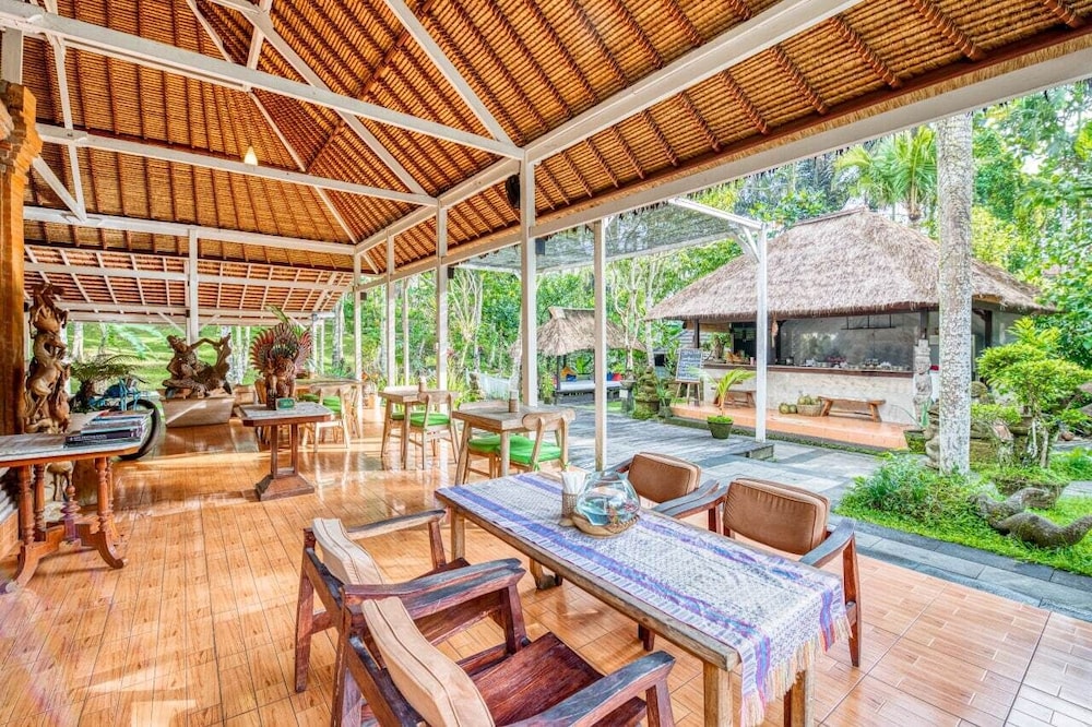 Ubud Sari Health Resort 68/84