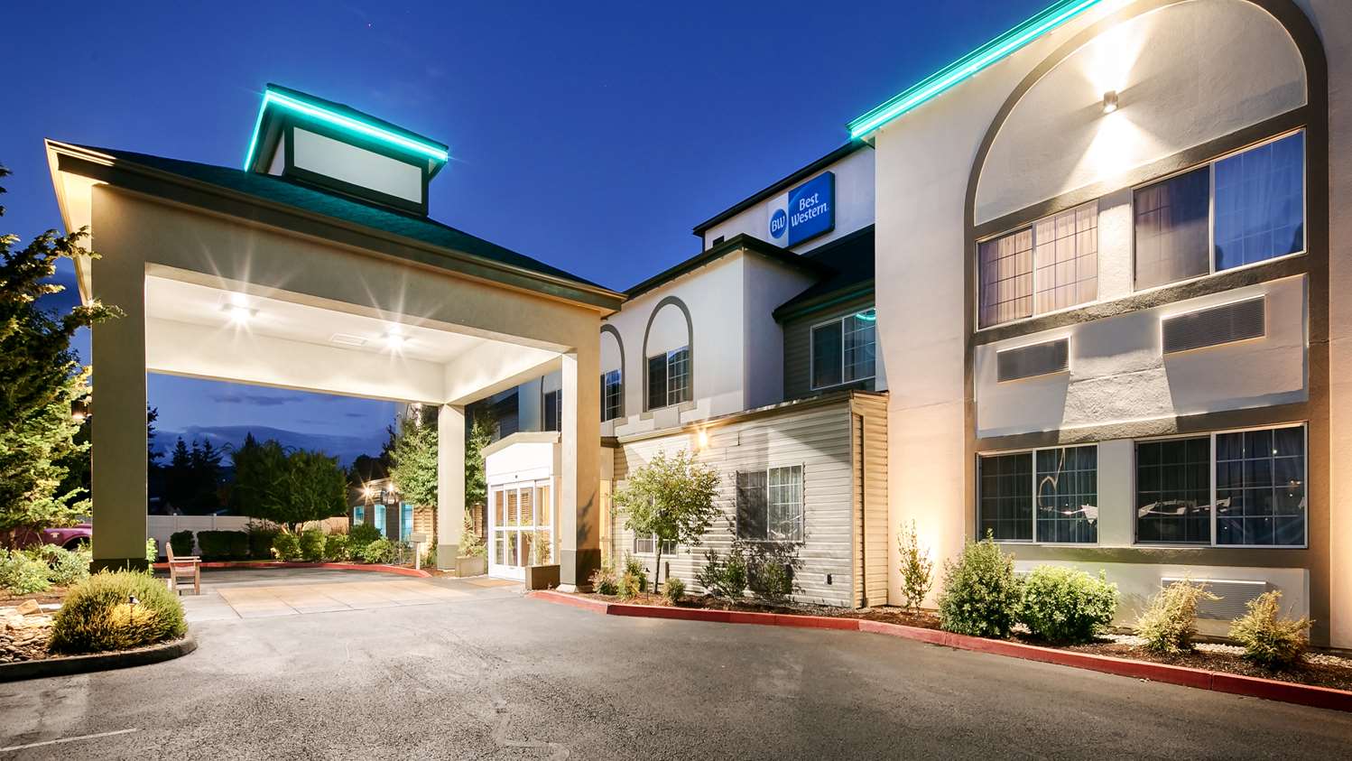 Best Western Woodland Inn 37/39