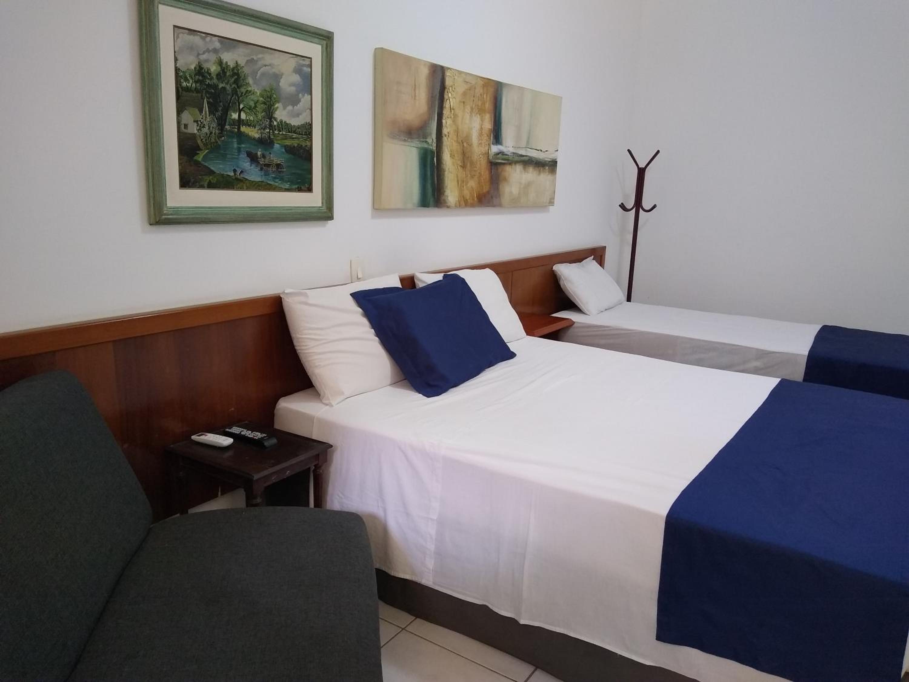 Riviera Service- Hotel Suites 209 e 308 6/35