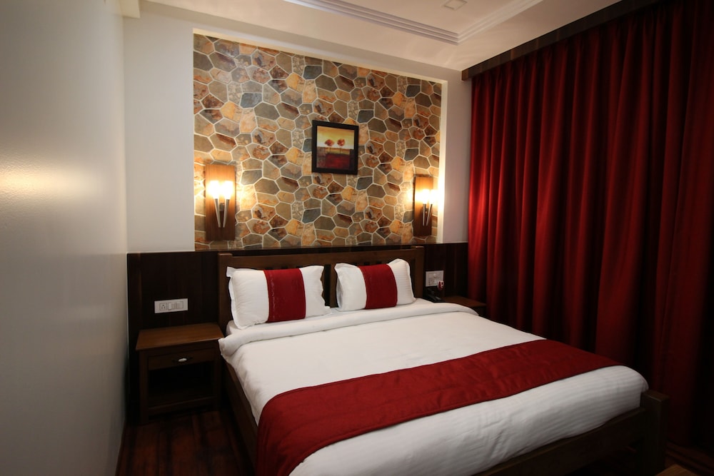 Hotel Majestique Pune 13/33