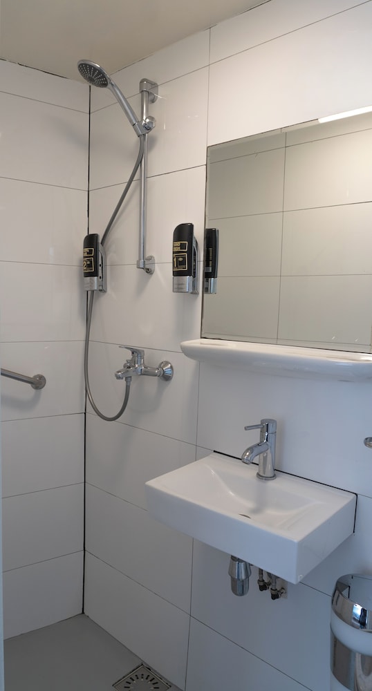 City, Queen Bed، Hotel Jimmy 4/6