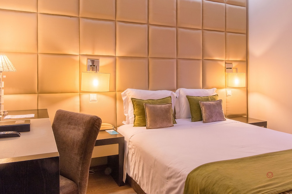 Your Hotel And Spa 12/34