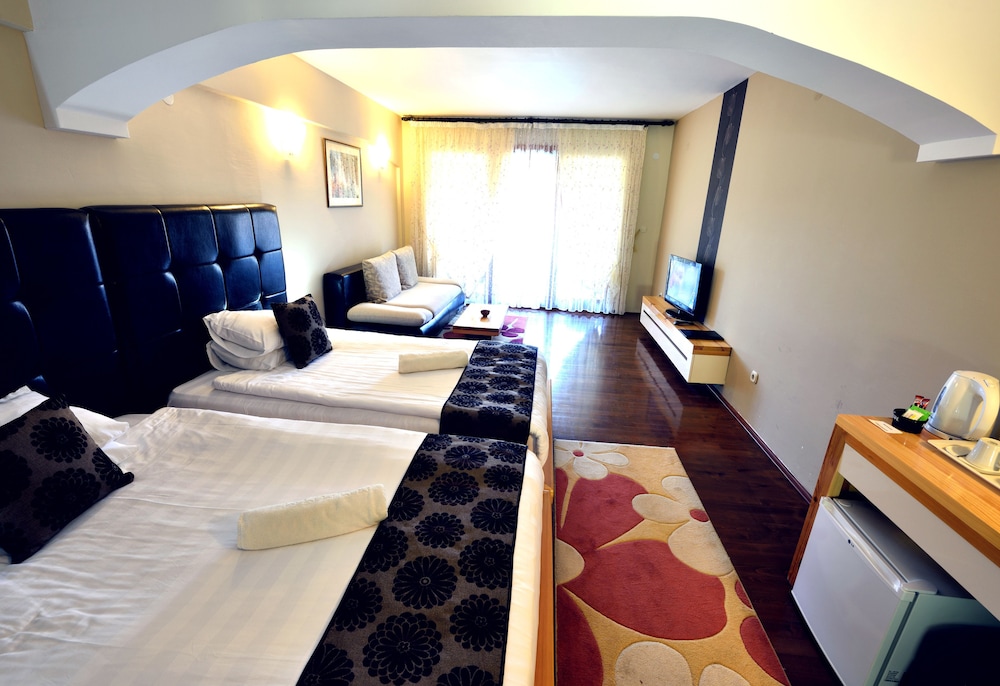 Aurora Resort Spa 59/76