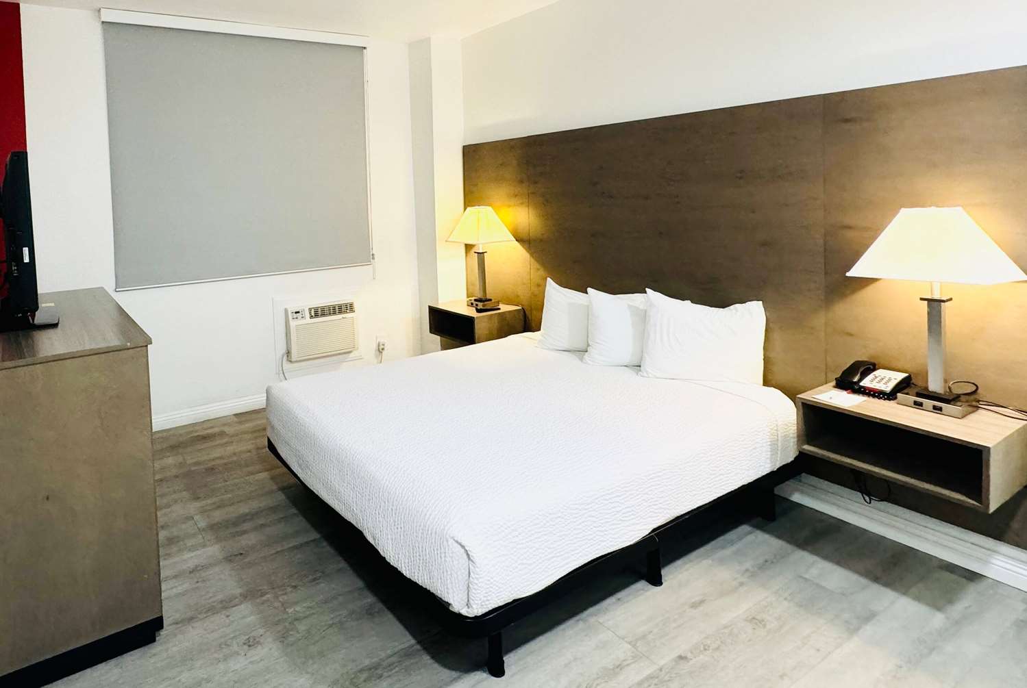 Ramada by Wyndham San Diego Airport 14/42