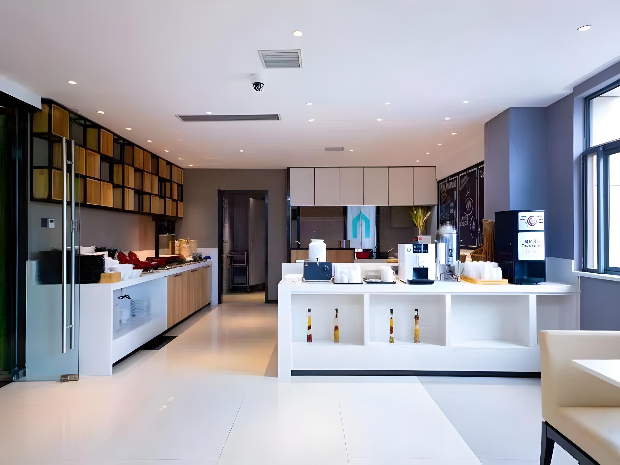 Campanile Hotel (Wuhan East Lake, Xudong Street, Qunxingcheng Metro Station) 26/45