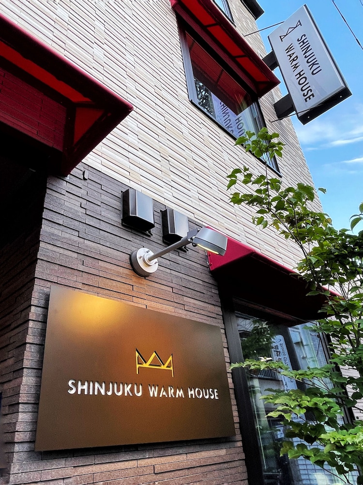 Shinjuku Warm House 2/50