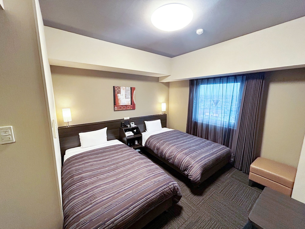COMFORT, TWIN BEDS