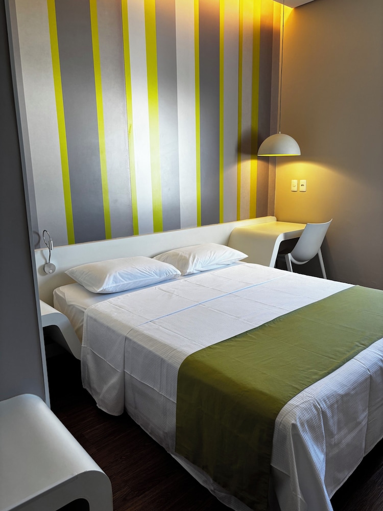 DMax Hotel 19/50