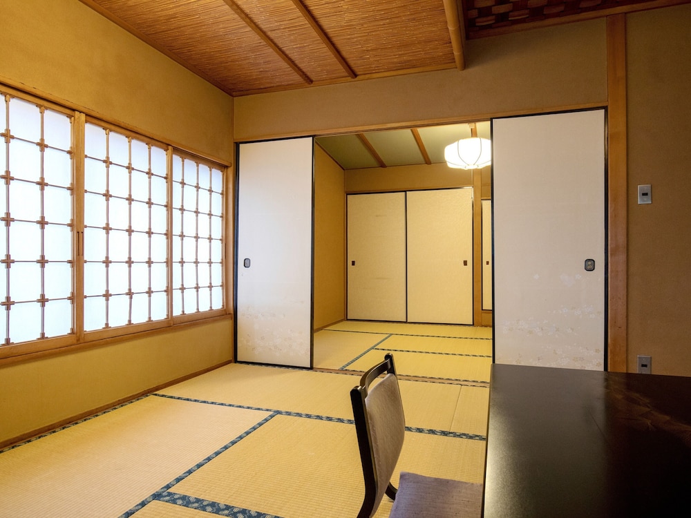 Wakamatsu Yugawara Sekitei (ex Wakamatsu Yugawara Hot Spring Resort) 33/50