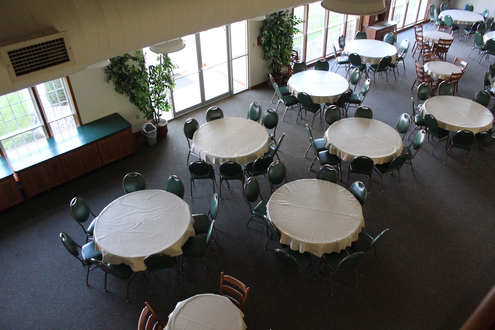 Farmstead Inn & Conference Center 34/47