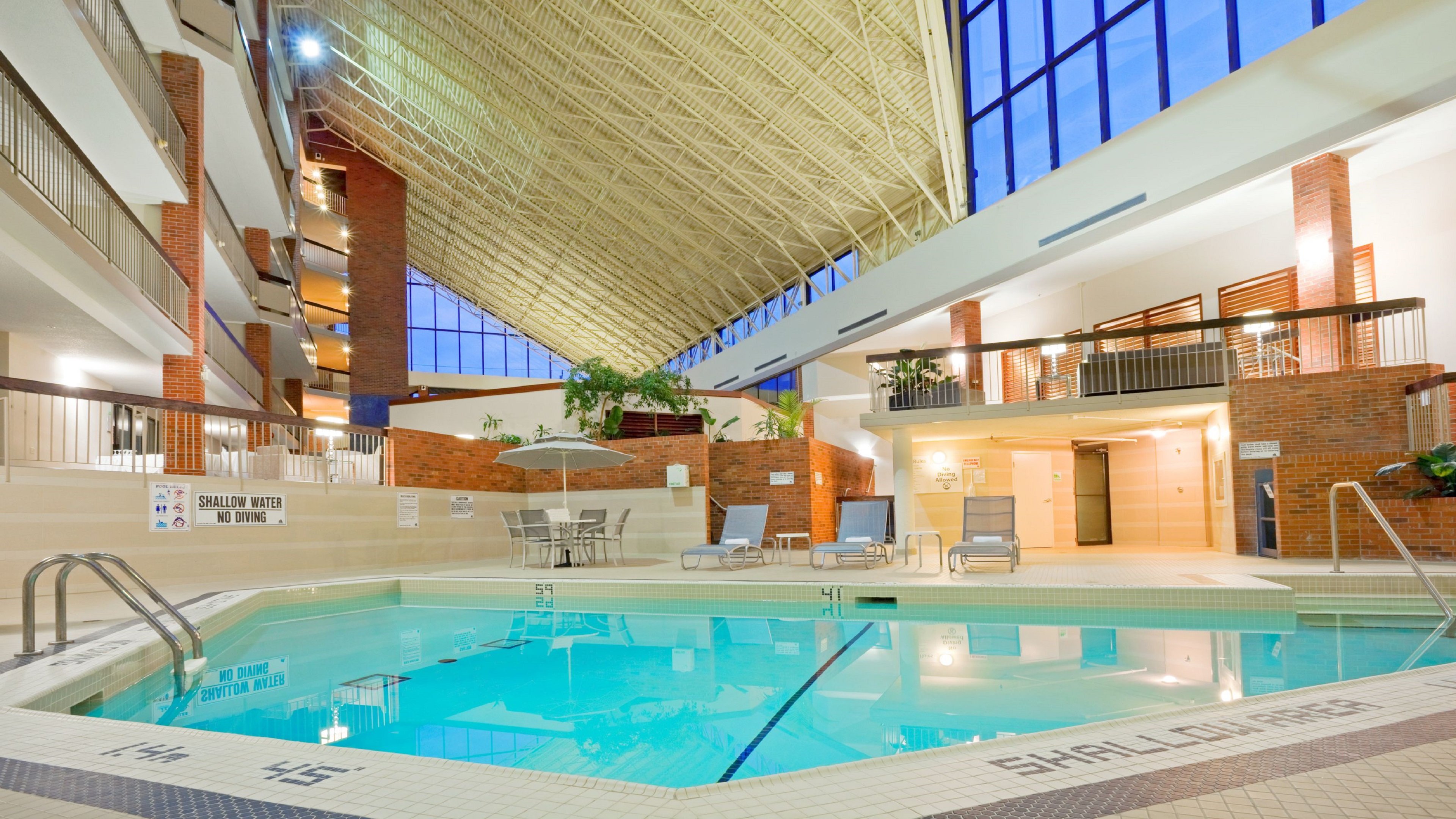 Holiday Inn Oakville Centre 29/81