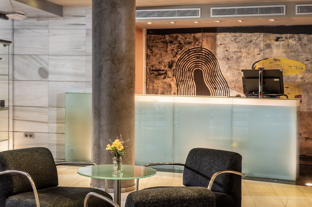 Madanis Hotel 6/50