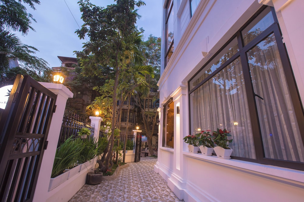 Dinh Elegant Hanoi Hotel 8/64