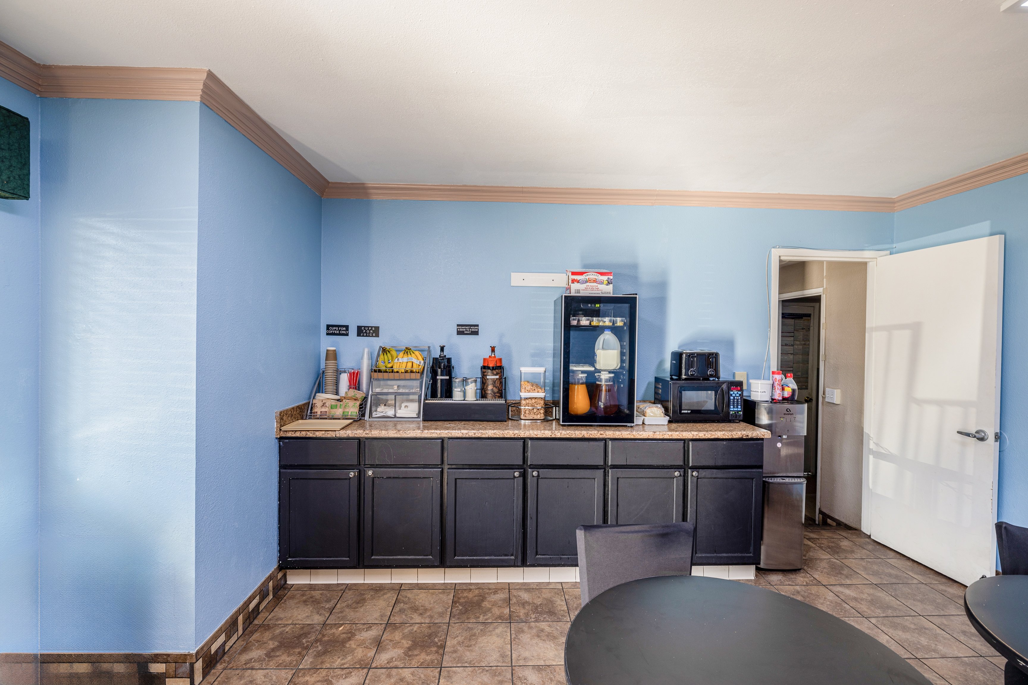 Townhouse Barstow On Historic Route 66 CA I 15 28/46