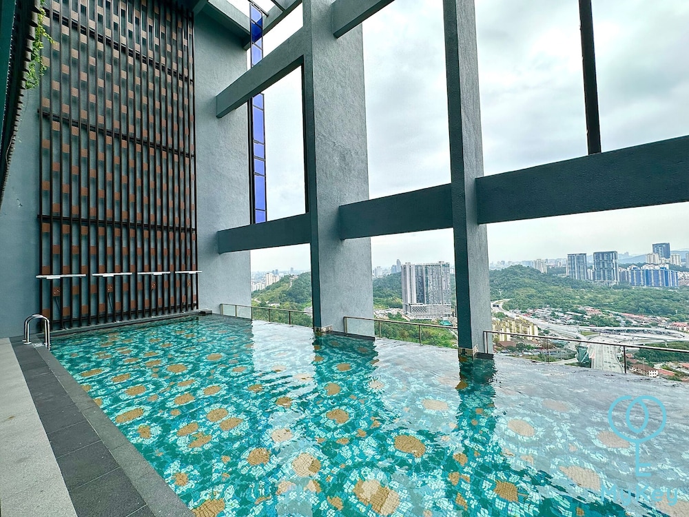 Millers Square by MyKey Global 35/59