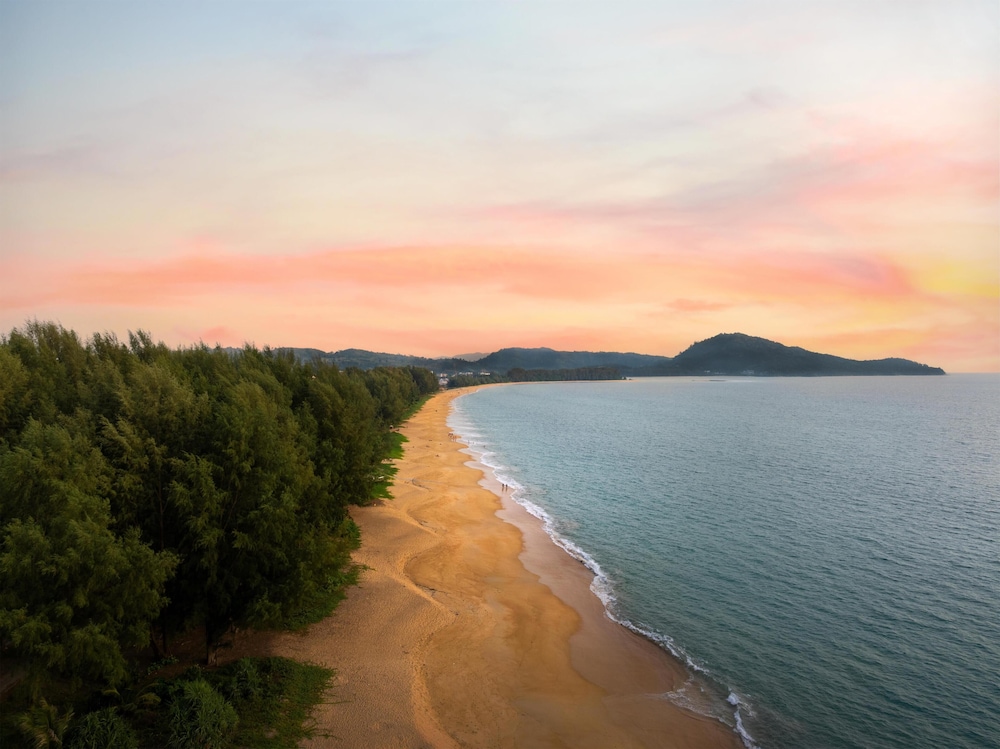 Radisson Blu Resort, Phuket Mai Khao Beach 47/50